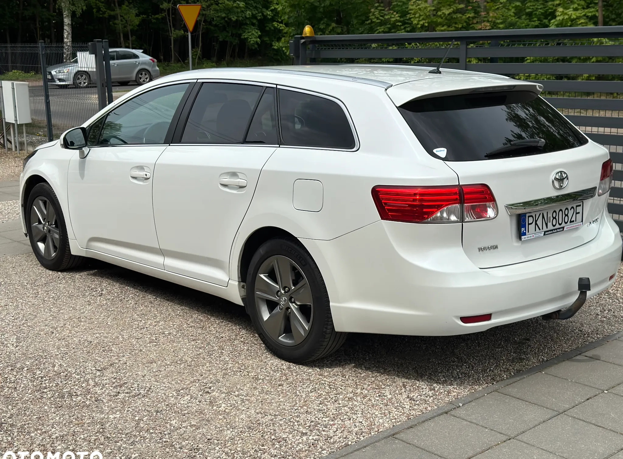 Toyota Avensis cena 48900 przebieg: 183500, rok produkcji 2014 z Góra małe 529